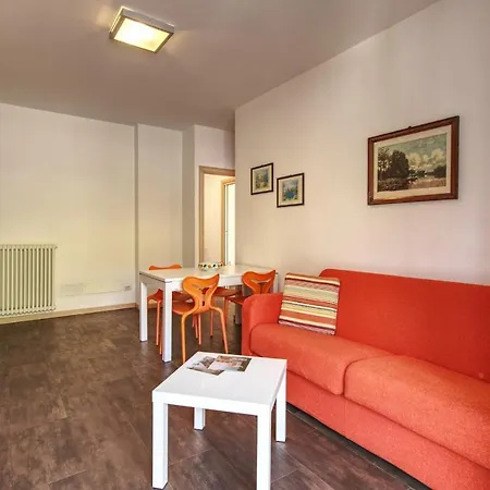 Oleandri Apartament *